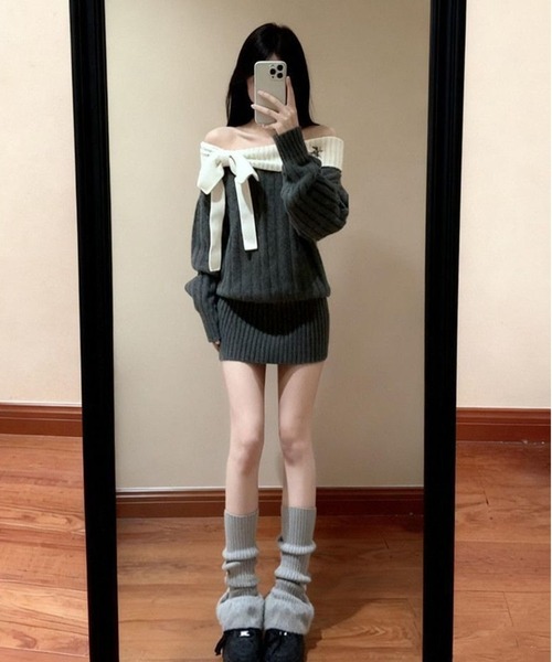 AsheKsha ワンピース オフショルダーニットのボディコンドレス