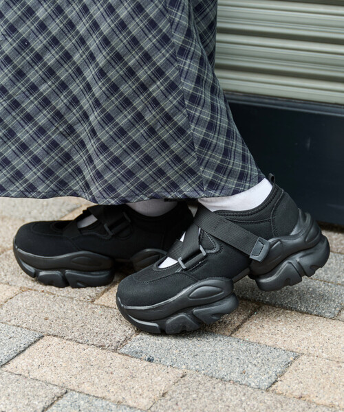 スニーカー 限定展開　厚底 クロス ベルト スニーカー レディース | FREAK'S STORE | 01