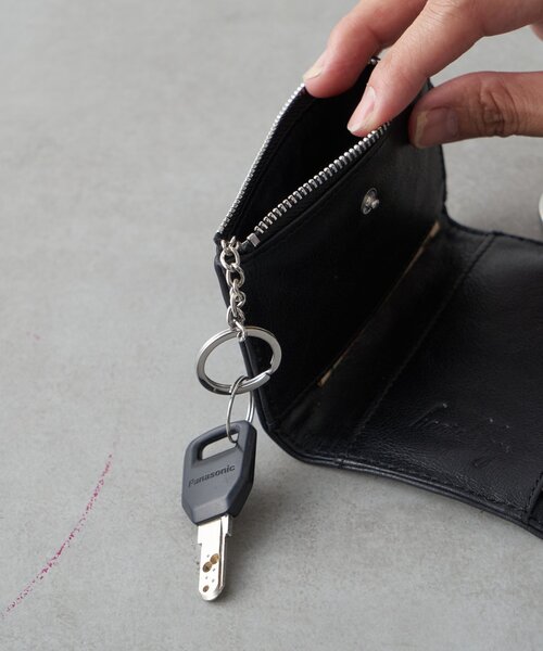 BEARDSLEY 黒 レザー 二つ折り財布 BEARDSLEY 黒 レザー 二つ折り財布 ブラックレザー二つ折り財布 二