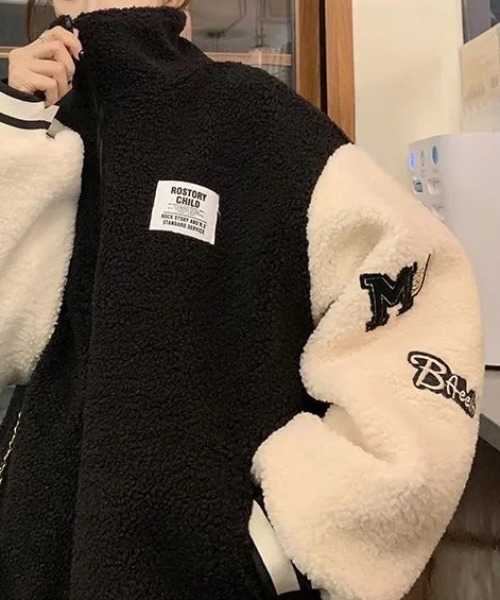 00s archive y2k ボアジャケット 肉厚 ワッペン USA 短丈 00s archive y2k down jacket 光沢 短丈 ロゴ - メルカリ