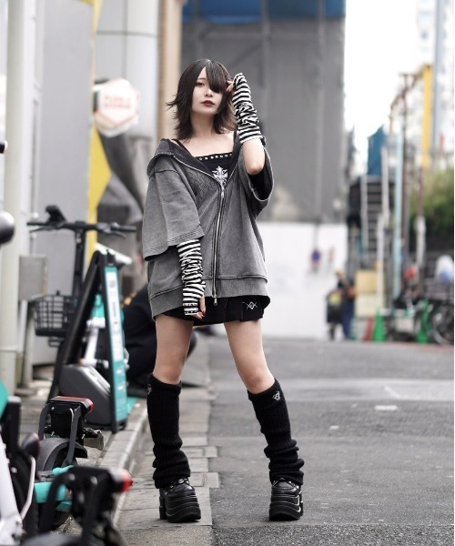TRAVAS TOKYO（トラバストーキョー） パーカー 「TRAVAS TOKYO