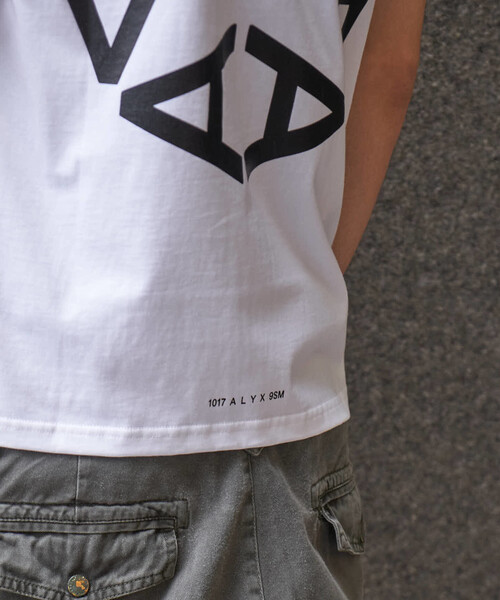 ◆1017 ALYX 9SM◆ ロゴプリント入りTシャツ 楽天市場】1017 ALYX 9SM アリクス ロゴプリントTシャツ