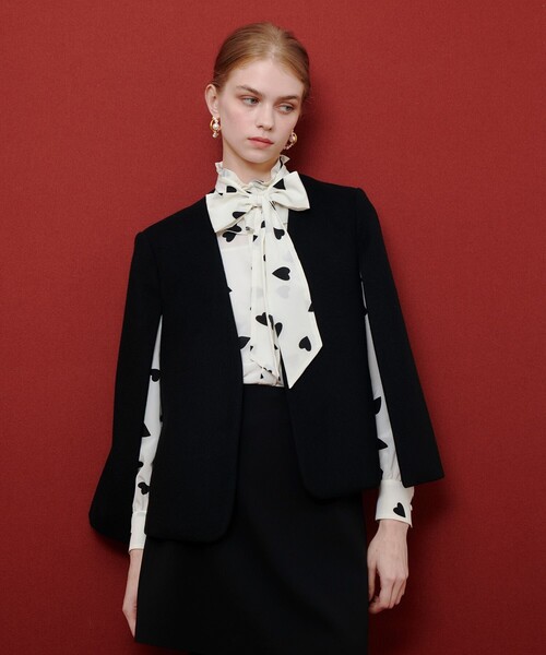 最終価格‼️ルルウィルビー　ケープジャケット　ホワイト新品未使用 最終価格‼️ルルウィルビー ケープジャケット ホワイト新品未使用 最終