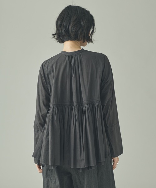 美品　Curensology カレンソロジー　コットンギャザーブラウス　ブラック Curensology（カレンソロジー）の「Curensology(カレンソロジー