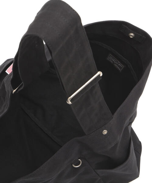 すぐ届く アヴィレックス ショルダーバッグ NEWSPAPER BAG 黒 白 NEWSPAPER BAG / ニュースペーパー バッグ / AVIREX