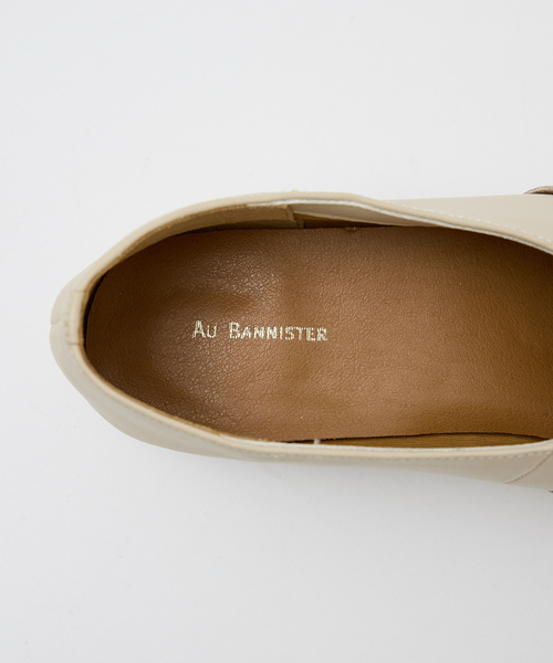 Au BANNISTER パンプス ストラップソフトレザー フラット