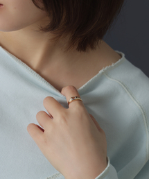 Lilas 指輪 リング ホワイトトパーズバゲットワイドリング K10
