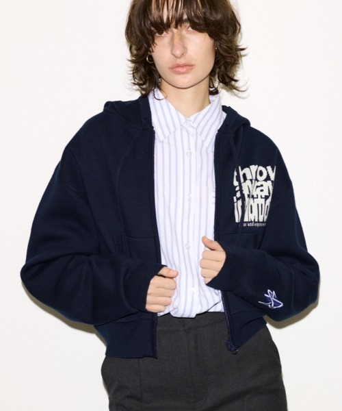SLY（スライ） パーカー ESQWE LOGO KNIT ZIP PKTHROW エスクェ