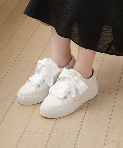 【トッカ】ＢＩＧ　ＲＩＢＢＯＮ　ＣＡＮＶＡＳ　ＳＮＥＡＫＥＲＳ　スニーカー TOCCA スニーカー BIG RIBBON CANVAS SNEAKERS レディース