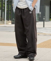 umbro（アンブロ） ワイドパンツ パンツ 別注 配色ライン ドロスト