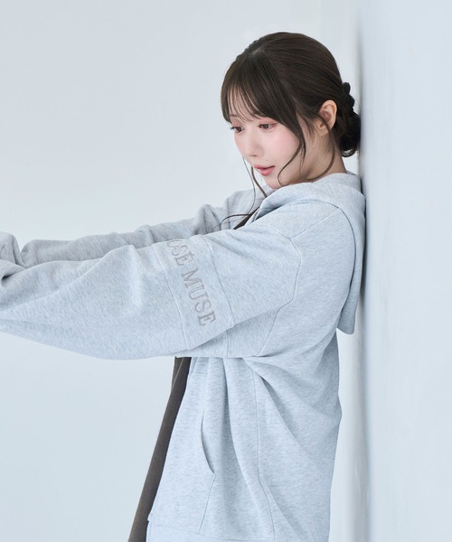 Rose Muse（ロゼミューズ） パーカー Logo embroidery zip parker