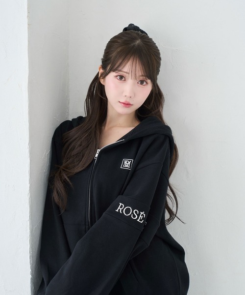 Rose Muse（ロゼミューズ） パーカー Logo embroidery zip parker