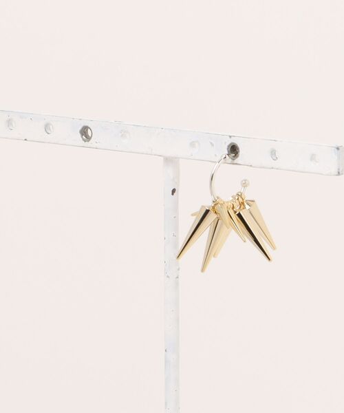 e.m.（イーエム） ピアス ゴールドスタッズピアス(S)/NEWCOLLECTION