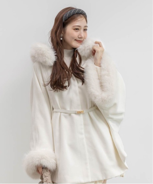 新品　スナイデル　ショートケープコート　24aw ファー　2way ショートケープコート(コート)｜アウター｜SNIDEL(スナイデル)の通販