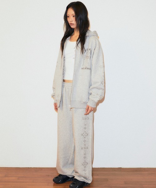 パーカー mahagrid 「mahagrid/マハグリッド」 Cross Studs Zip-Up Hoodie/クロススタッズジップアップパーカーの画像