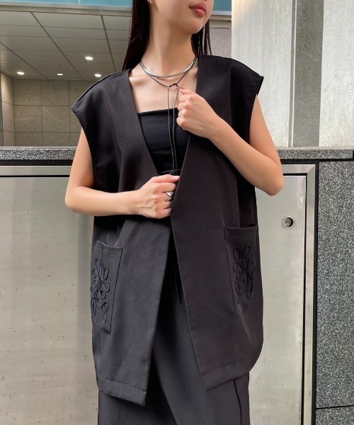 ベスト ジレ コード刺繍ベスト/セットアップ可能 レディース AIC. ベスト ジレ コード刺繍ベスト/セットアップ可能