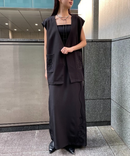 AIC. ベスト ジレ コード刺繍ベスト/セットアップ可能 レディース