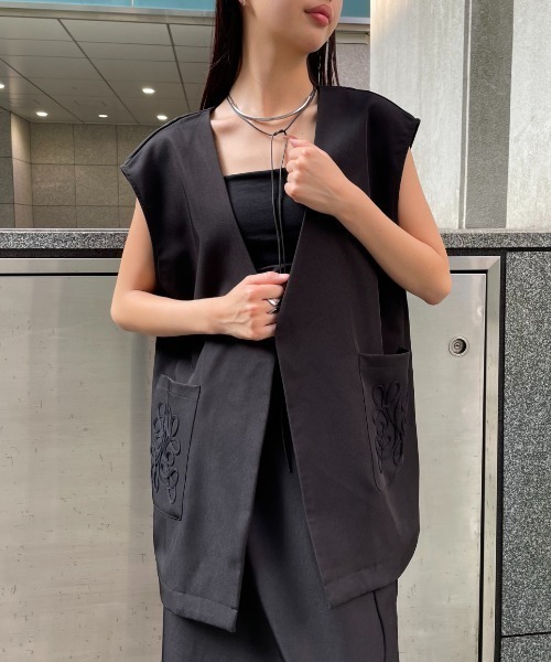 AIC. ベスト ジレ コード刺繍ベスト/セットアップ可能 レディース