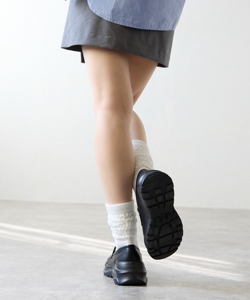 SHE HER HER HERS ローファー ブランドロゴトラックソールローファー