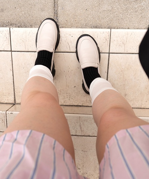 SHE HER HER HERS ローファー ブランドロゴトラックソールローファー