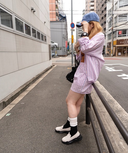 SHE HER HER HERS ローファー ブランドロゴトラックソールローファー