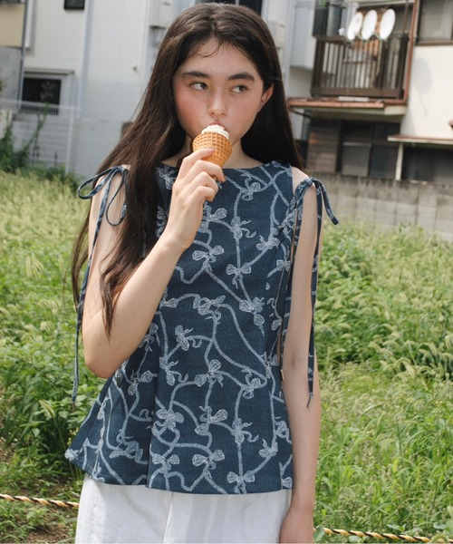 musubore サイドリボンノースリーブブラウス musubore ブラウス シャツ side ribbon flare blouse / サイド