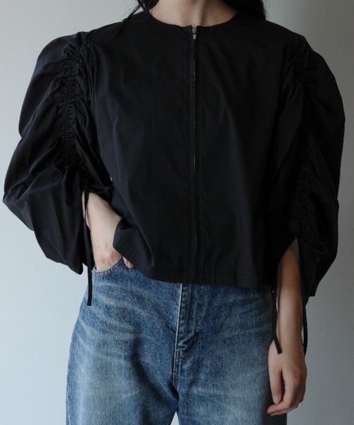 【新品】MANOF◼️DRAWSTRING SLEEVE SHORT BLOUSE MANOF(マノフ)｜DRAWSTRING SLEEVE SHORT BLOUSE シャツ・ブラウス