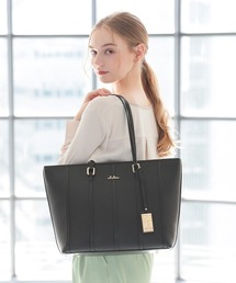 Clelia（クレリア） トートバッグ チャーム付きマルチカラートート