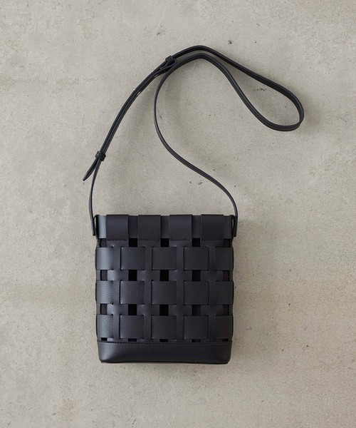 EFOLE ショルダーバッグ バッグ Mesh shoulder bag/メッシュ