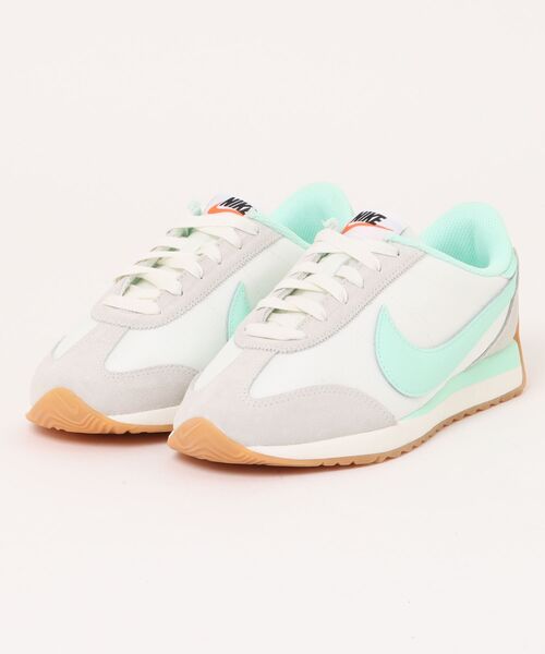 Nike レディースウィンドブレーカー Sサイズ クリーム色　匿名配送 Nike レディースウィンドブレーカー Sサイズ クリーム色 匿名