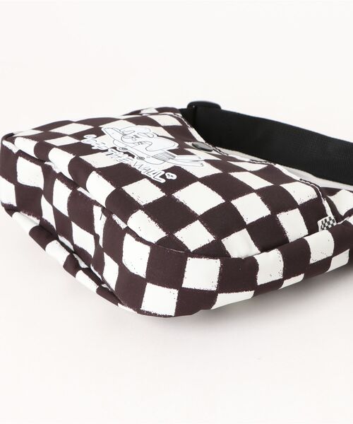 VANS（ヴァンズ） ショルダーバッグ RIROO RABBIT ショルダーバッグ