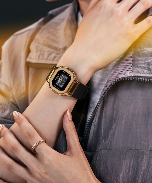 「G-SHOCK」 デジタル腕時計 FREE ブラック×ゴールド レディース_画像2