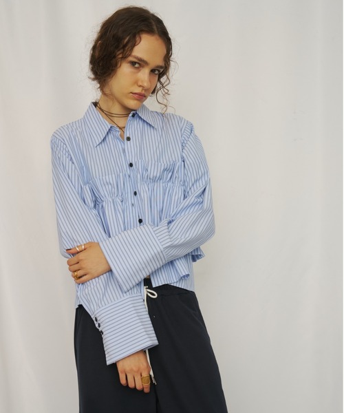 AIC. ブラウス シャツ ストライプラッフルワイドカフスシャツ