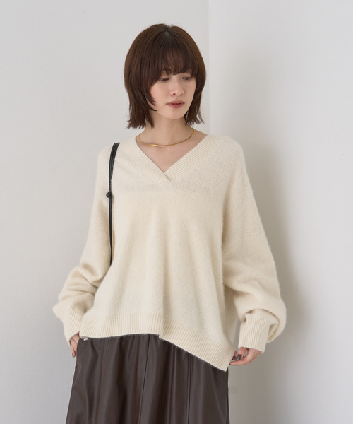 新品FOXEY ベージュ Vネック ニットセーター 40 Rouge vif（ルージュ ヴィフ） ニット セーター フォックスウールV