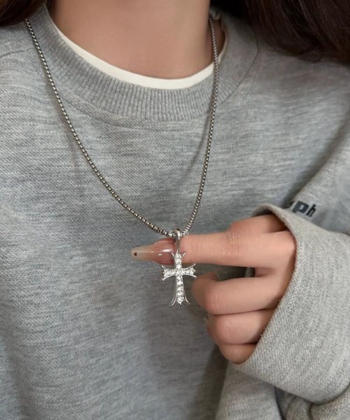 Off-White 黒いクロスモチーフネックレス クリア×ブラックビーズ クロスネックレス | VOLCAN&APHRODITE 公式通販