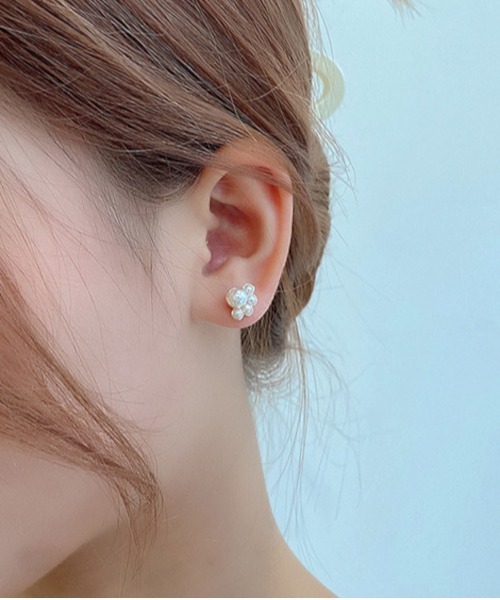 MASHIRO ピアス ホワイトキャットシルエットモチーフペアピアス 猫（MA