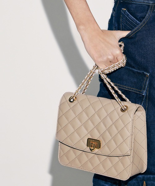 【美品】ベージュトートバッグCharles&keith CHARLES ＆ KEITH（チャールズ&キース） 「CHARLES & KEITH」 トート