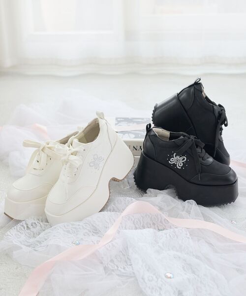 厚底スニーカー未使用 MAJESTIC LEGON（マジェスティックレゴン） スニーカー ロゴビジュー