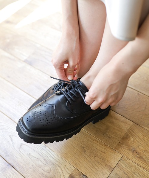 SESTO パンプス 軽量ソールのウイングチップレースアップ