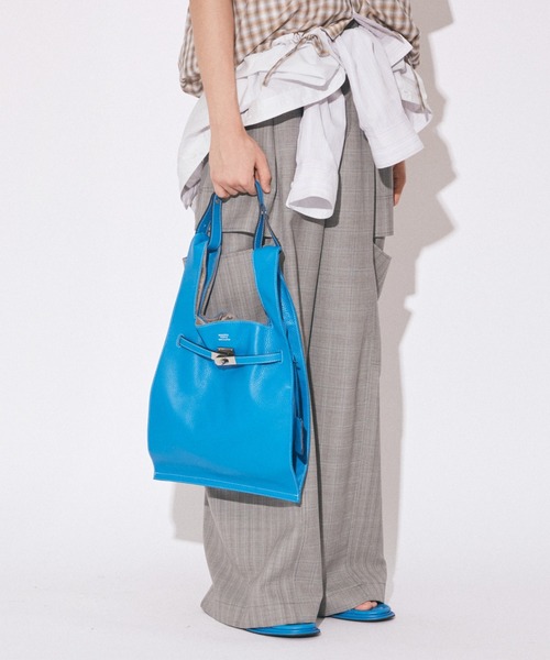 beautiful people 定番バック　新品 beautiful people「ビニールロゴテープシリーズ」は、オシャレの新定番