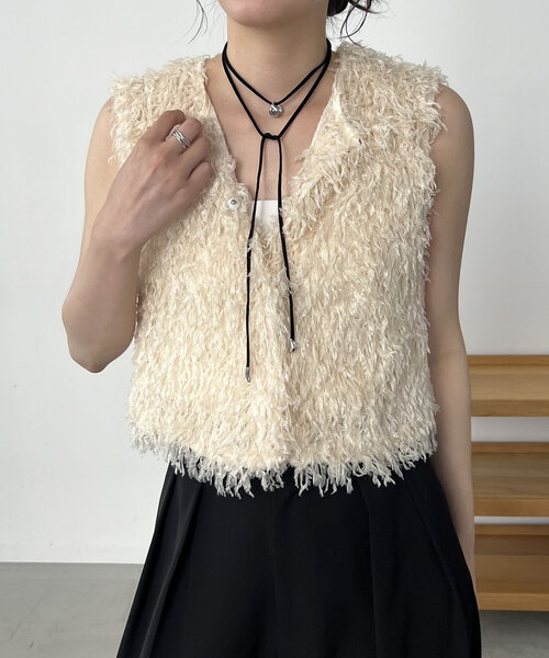 パル PAL 【CAPRICIEUX LE'MAGE】スパンコールフェザーベスト （black