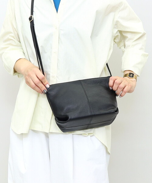 ❤新品❤【COOCO】シュリンクレザー ショルダーバッグ 牛革 レザー 斜めがけ COOCO】シュリンクレザー横長ミニバッグ ショルダー ポシェット 革