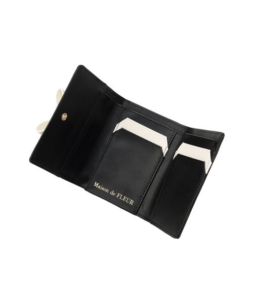 Maison de FLEUR（メゾンドフルール） 財布 Fチャームリボンウォレット