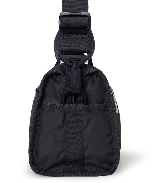 美品　レスポートサック　ショルダーバック　旅行バック　黒　シンプル LeSportsac（レスポートサック） ショルダーストラップ ショルダー