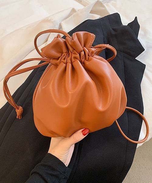 ショルダーバッグ バッグ 2WAYレザー巾着ショルダーバッグ レディース