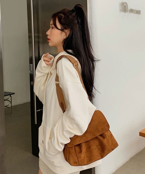 ショルダーバッグ バッグ 大容量 ベルベット レディース : ZOZOTOWN