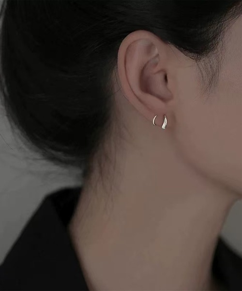 036A☆【高品質✨】2連風フープピアス　シルバー　小粒ストーン　シンプル　上品 ALWAYS GOOD TIME ピアス 「Silver925刻印入り」金属アレルギー