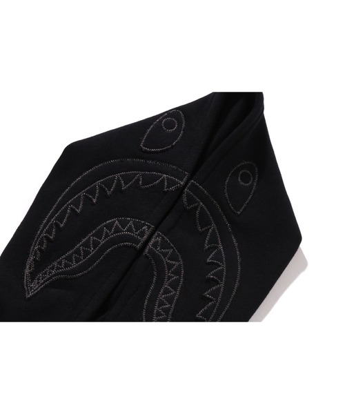 A BATHING APE（アベイシングエイプ） スタジャン アウター SHARK