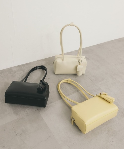 KBF（ケービーエフ） ショルダーバッグ バッグ リップケース付き