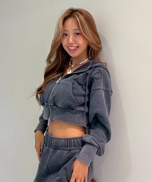 ROXY（ロキシー） パーカー YOLO ZIP /ロキシー空港コーデクロップド丈